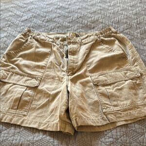 Men’s SAVILE ROW Green Cargo Shorts
Size 36